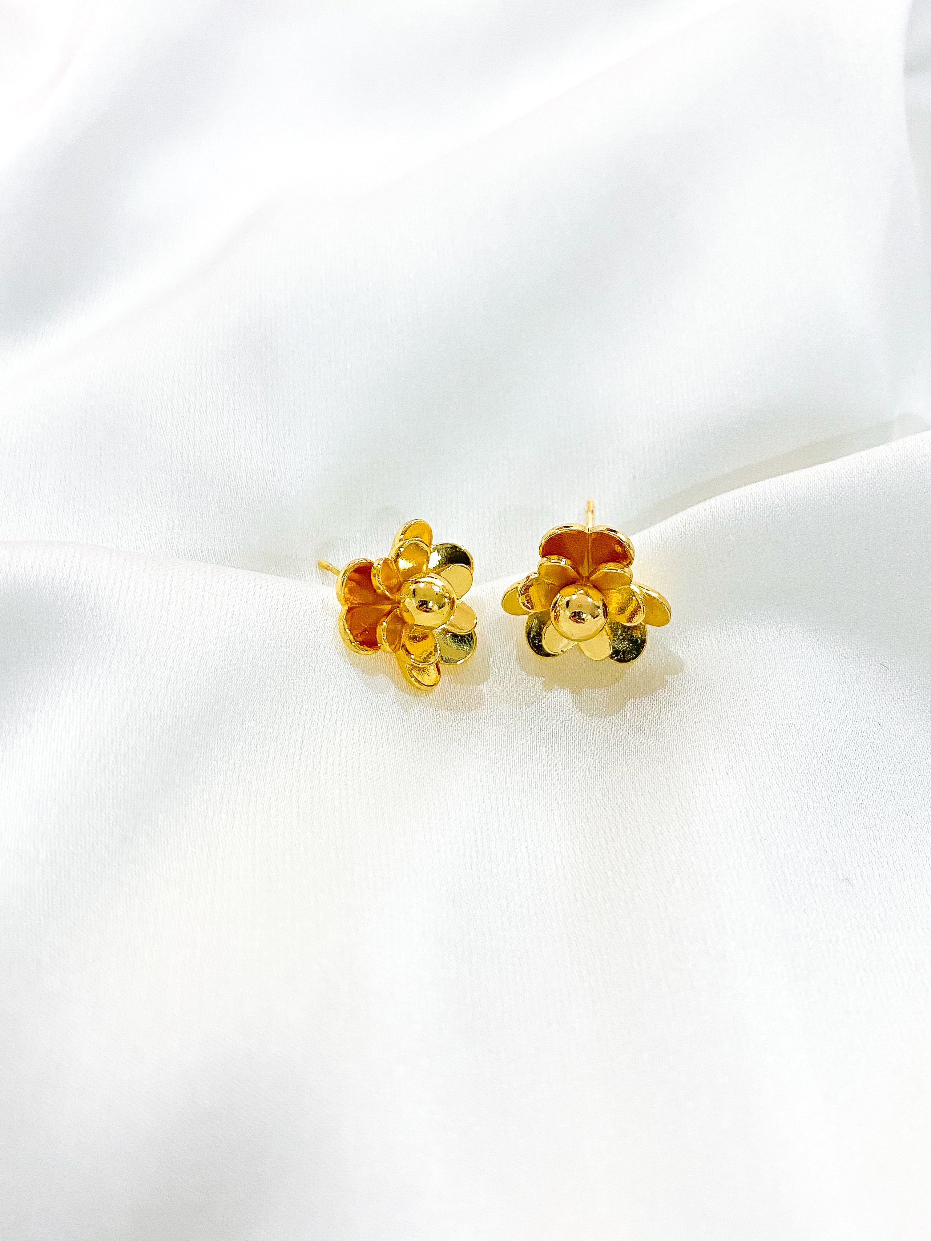 Aretes Lore