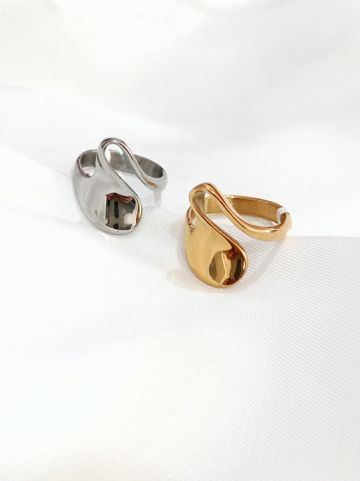 Anillo Curve