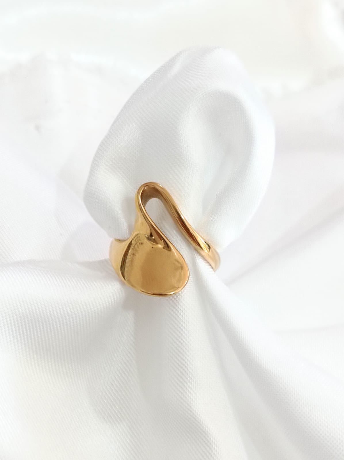 Anillo Curve